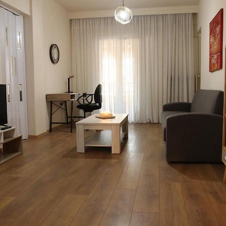 Nikis Apartment Лариса Екстериор снимка